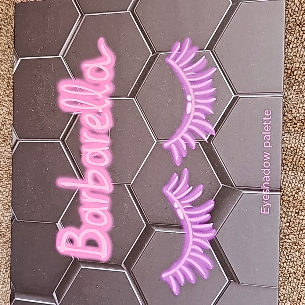 Barbarella eyeshadow pallette